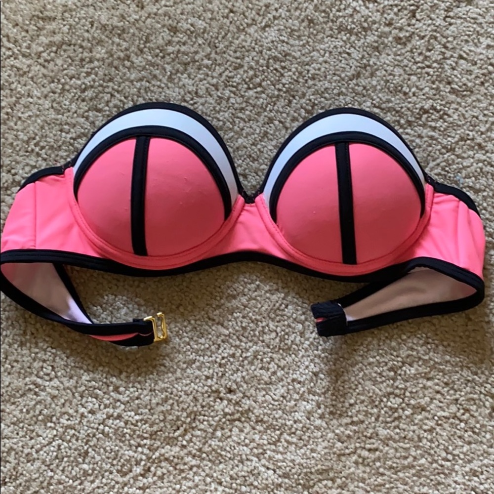 Strapless bikini top